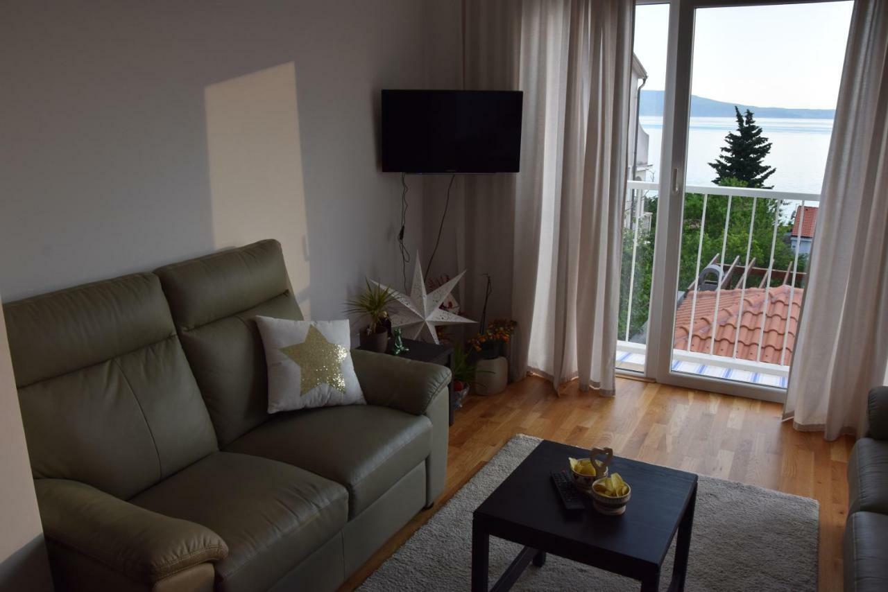 App Lu 5 Apartment Novi Vinodolski Exterior photo